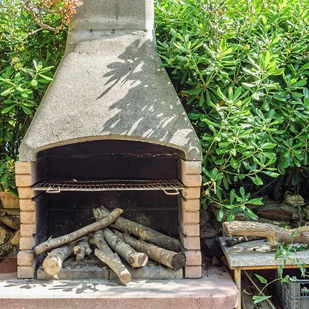 Agata Con Terrazza E Giardino *