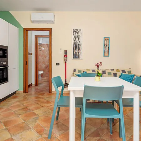 Lägenhet Agata Con Terrazza E Giardino Porto Ottiolu