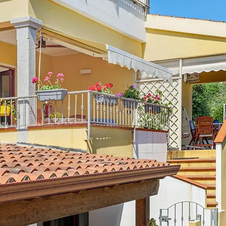 Lägenhet Agata Con Terrazza E Giardino Porto Ottiolu