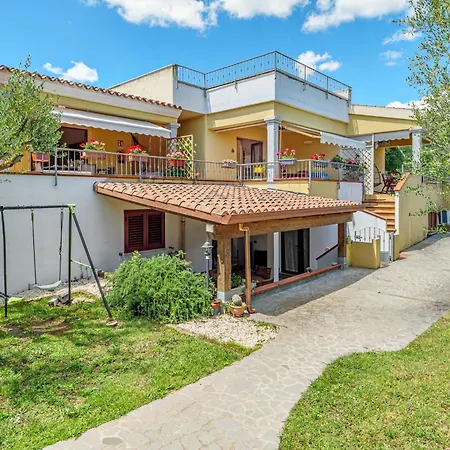 Agata Con Terrazza E Giardino *